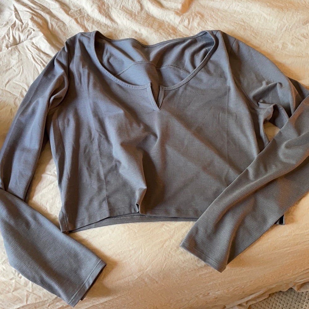 Lululemon cropped long sleeve